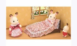 Sylvanian Families Classic Antique Bed SF5223