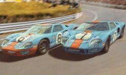 Scalextric C4041A Ford GT40 1969 Gulf Twin Pack
