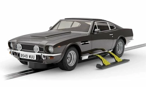 Scalextric C4239 James Bond Aston Martin V8 The Living Daylights 3 Scalextric C4239 James Bond Aston Martin V8 The Living Daylights