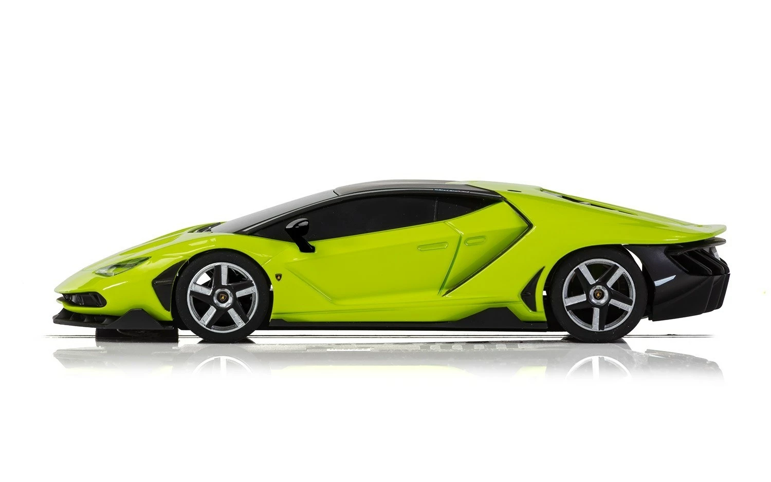 SCALEXTRIC C3957 LAMBORGHINI CENTANARIO - GREEN 4 SCALEXTRIC C3957 LAMBORGHINI CENTANARIO - GREEN - Image 2